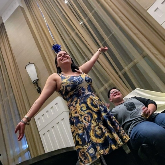 Meet your Posher, Ariel - Picture 4 of 4